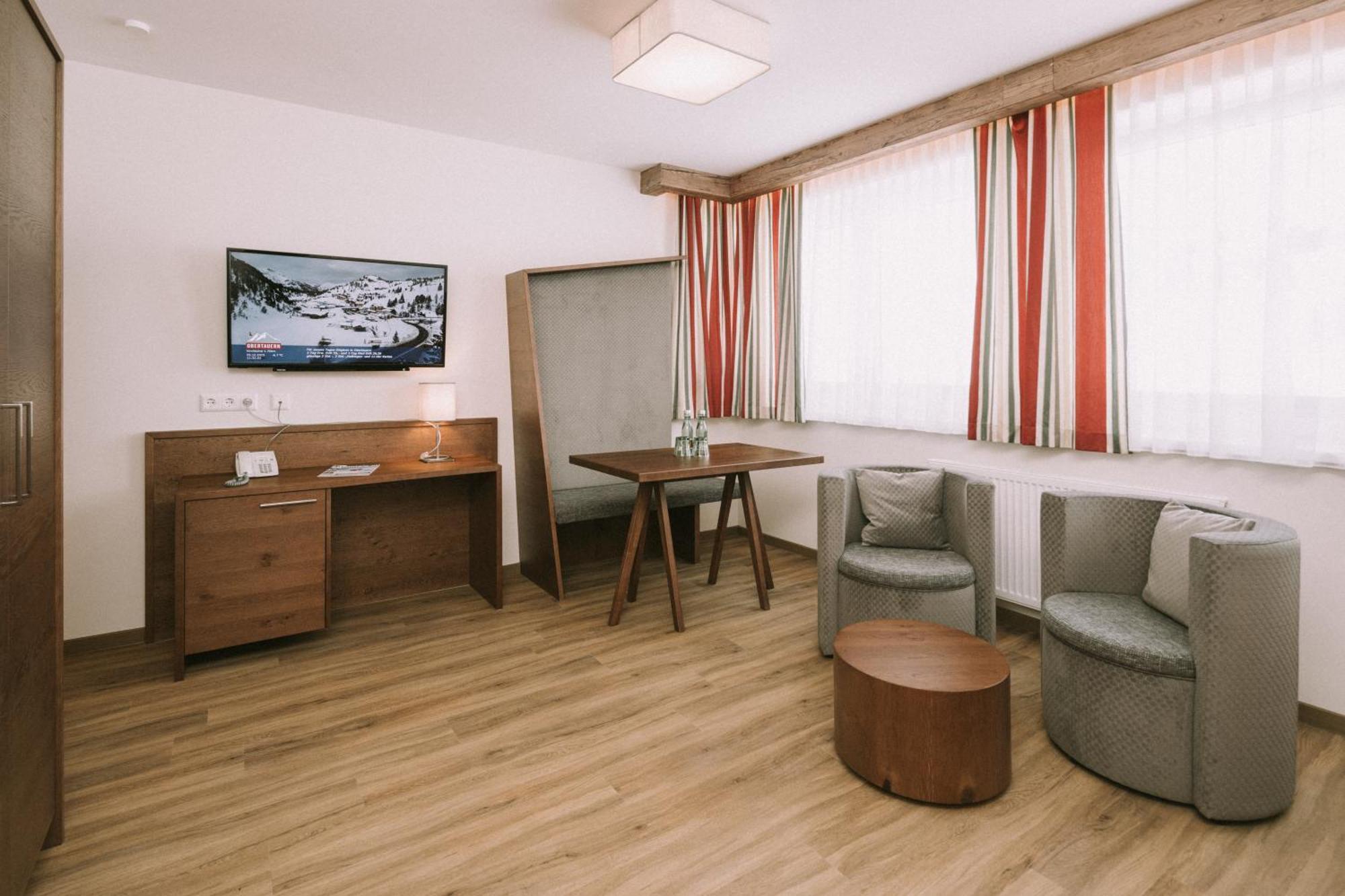 Hotel Montana Obertauern Bagian luar foto